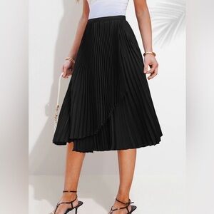 Cupshe Black Pleated Skirt